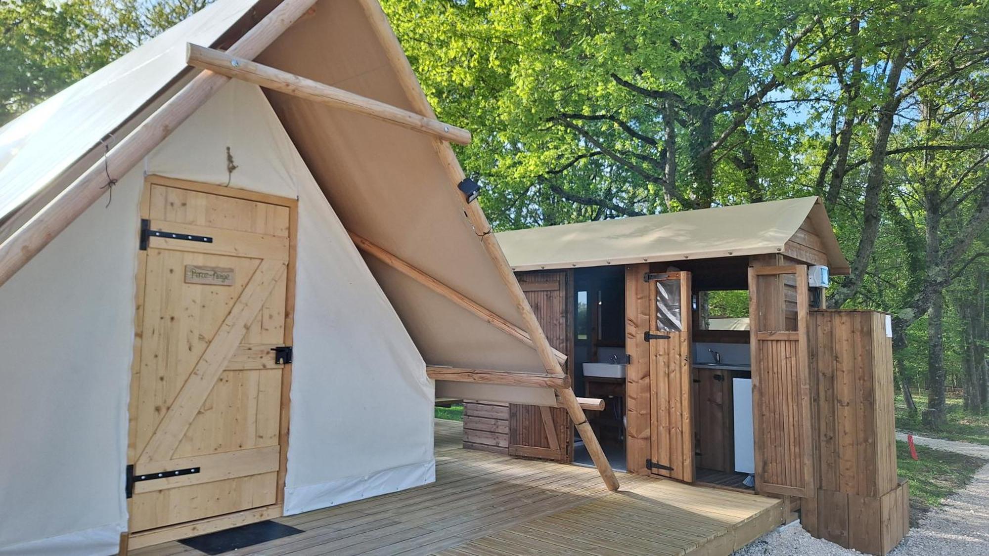 Camping Les Du Tertre 3*
